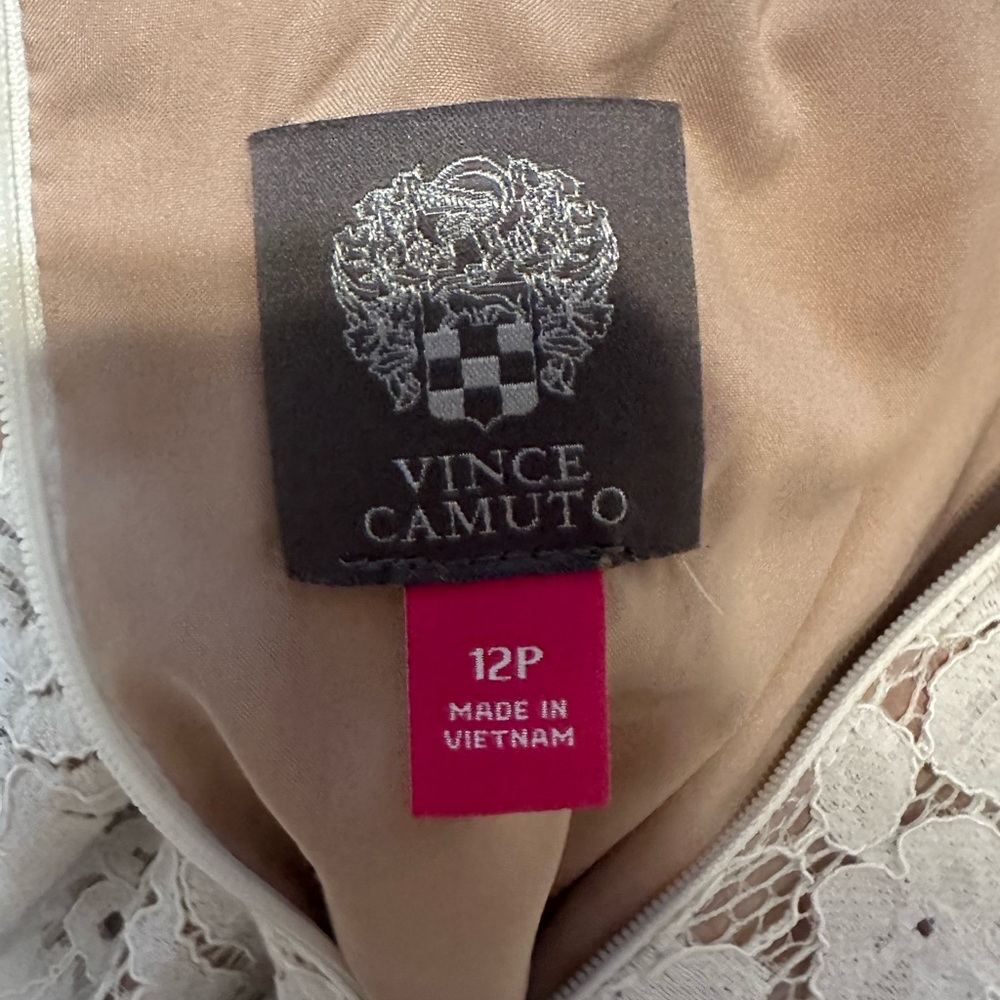 Vince Camuto Cream Floral Lace Dress - Picture 11 of 14